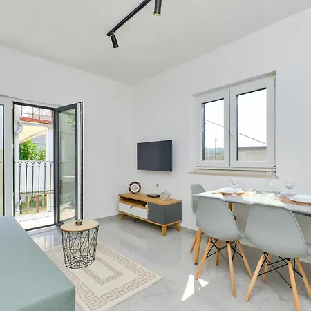 Apartment With A Parking Space Losinj, Losinj - 21616 *
