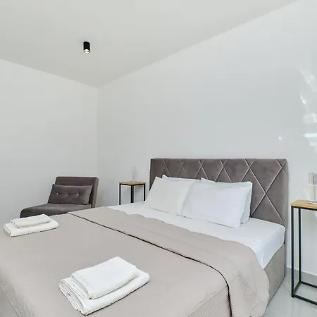 Apartment With A Parking Space Losinj, Losinj - 21616 *