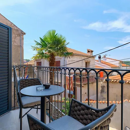 Appartamento With A Parking Space Losinj, Losinj - 21616