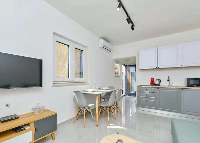 With A Parking Space Losinj, Losinj - 21616 Mali Lošinj