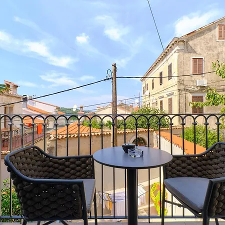 Apartment With A Parking Space Losinj, Losinj - 21616